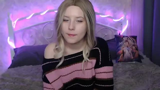 sarakaell from StripChat