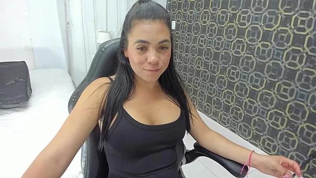 sarakaisy from StripChat