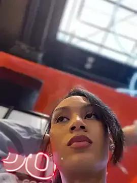 Sarakux from StripChat