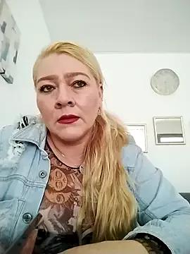 Saraleens1 from StripChat