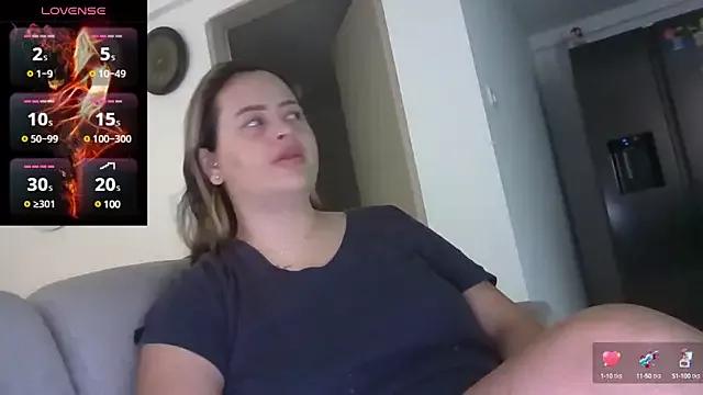 saramartinez1000 from StripChat