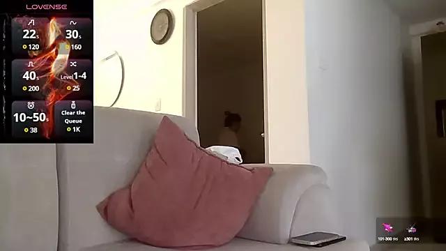 saramartinez1000 from StripChat
