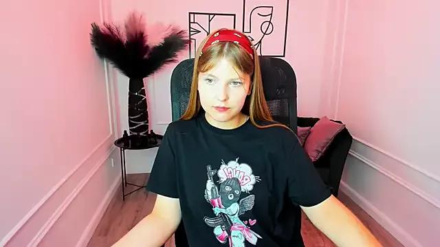 SaraMayki from StripChat is Freechat