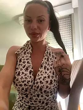 SaraModel from StripChat is Freechat