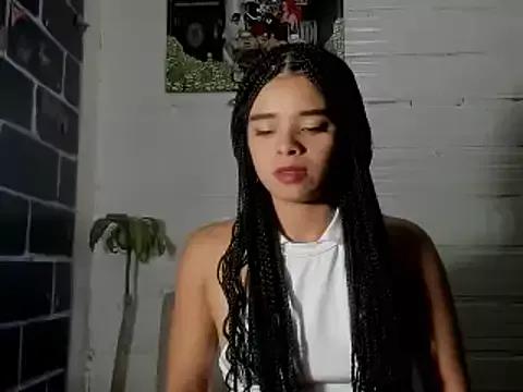 sarasandle from StripChat