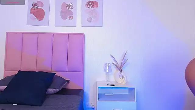 Try our streaming cams variety and talk on a personal level with our adorable girls streamers, showing off their bountiful shapes and dildos.