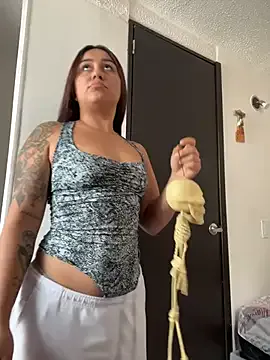 Saray_lo from StripChat