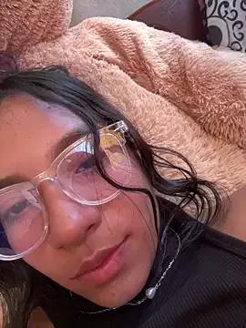 Saray_reyes from StripChat