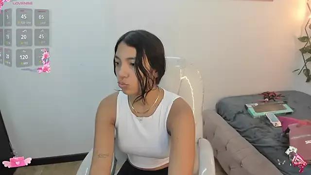 Saray_reyes from StripChat