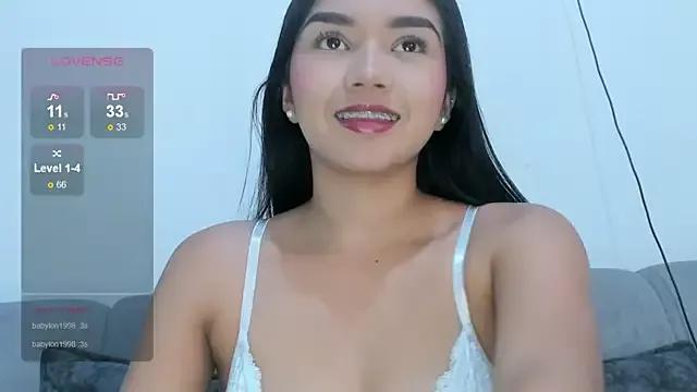 Sarayuu_ from StripChat