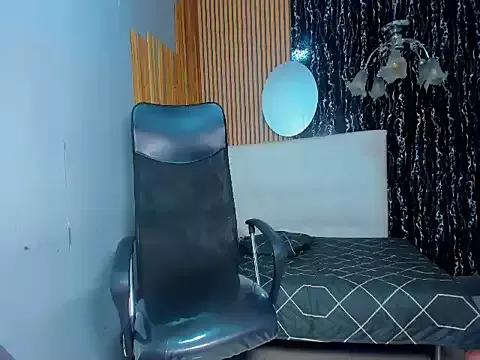 Sarina_Evans from StripChat is Freechat