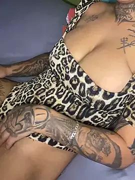 Sarinha_greluda from StripChat is Freechat