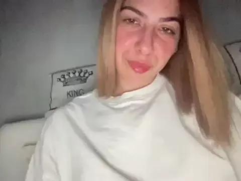 sarrah_rossy from StripChat