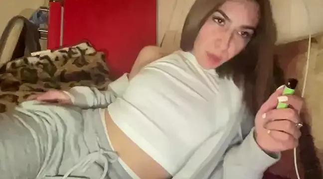 sarrah_rossy from StripChat