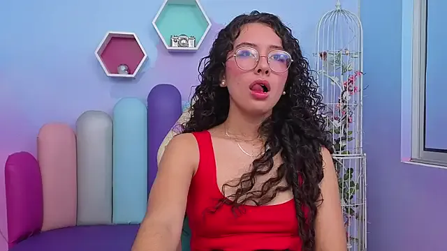 Sasha-Monroe on StripChat 