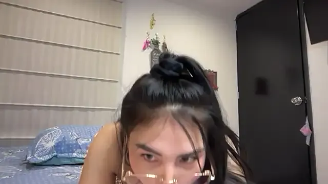 sasha_jonne from StripChat is Freechat