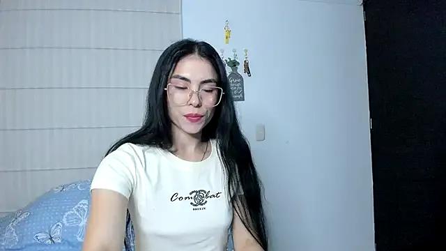 sasha_jonne from StripChat is Freechat