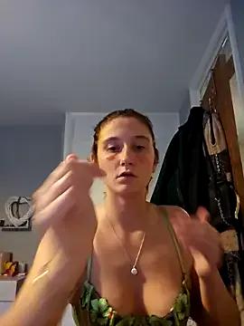 SashaBabyxx from StripChat is Freechat