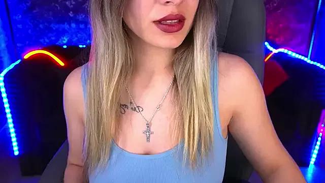 Try our streaming cams variety and talk on a personal level with our adorable girls streamers, showing off their bountiful shapes and dildos.