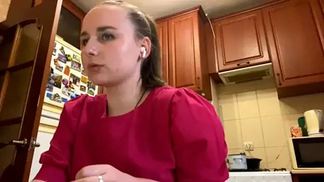 SashaBrooksf from StripChat is Freechat