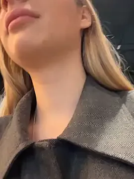 SashaCatt from StripChat is Freechat