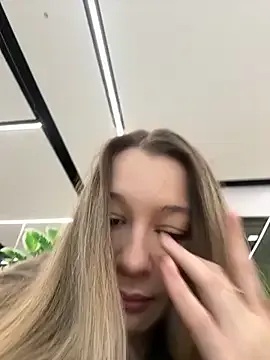 SashaCatt from StripChat is Freechat