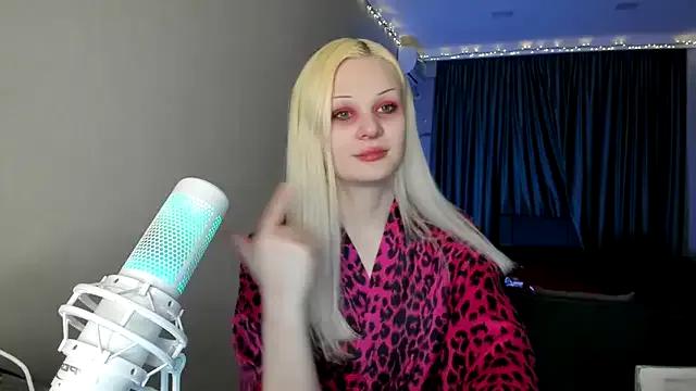 sashakiss99 from StripChat