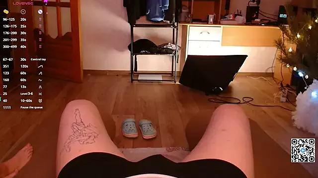 Sashalaur from StripChat