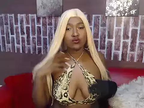 sasharuxxo from StripChat is Freechat