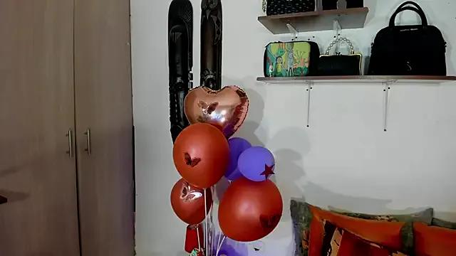 sashasweethot from StripChat is Freechat