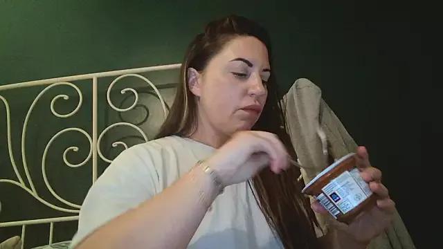SashaThicc from StripChat is Freechat
