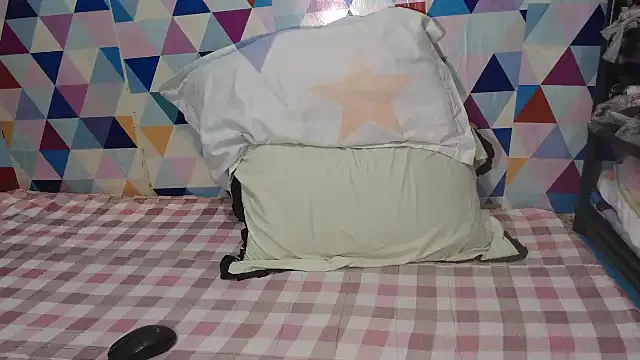 Sassyerica69 from StripChat