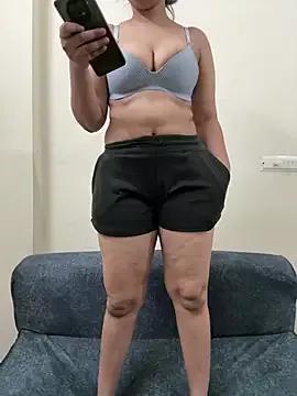 sassygirl4141 from StripChat