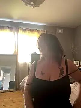 Sassylady from StripChat