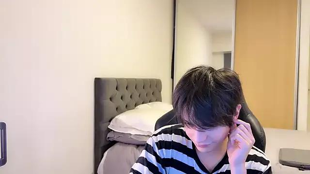 SasukeUhchiaa from StripChat