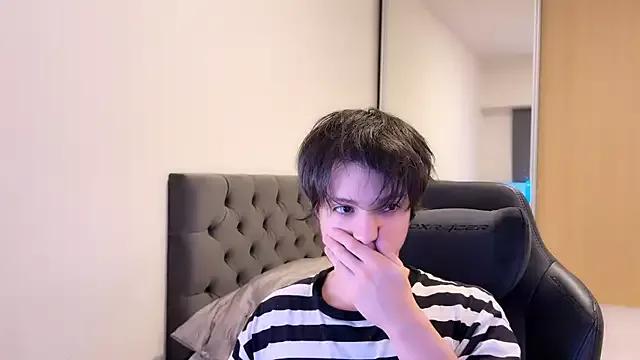 SasukeUhchiaa from StripChat