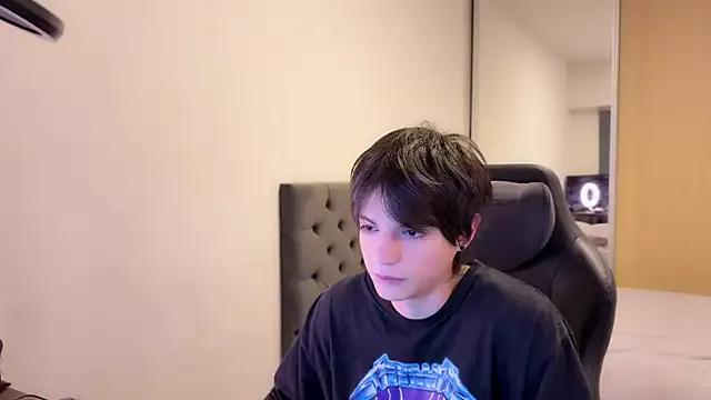 SasukeUhchiaa from StripChat