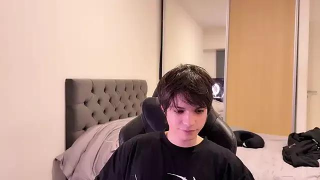 SasukeUhchiaa from StripChat