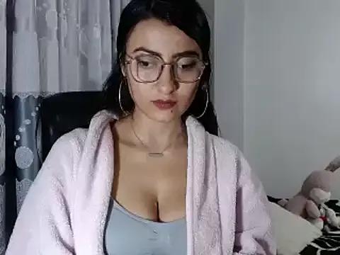 SavannaEvans001 from StripChat