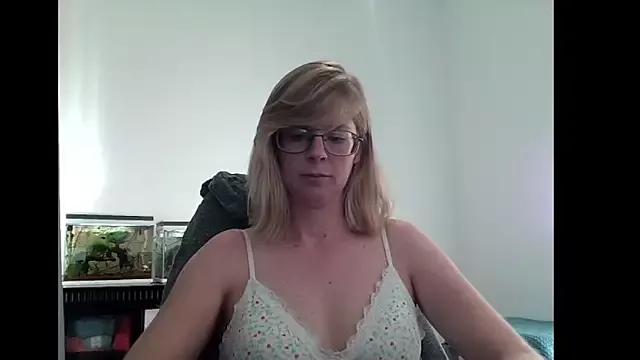 SavannaGirly from StripChat