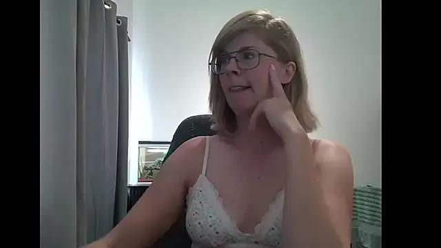 SavannaGirly from StripChat