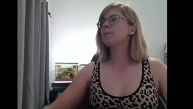 SavannaGirly from StripChat