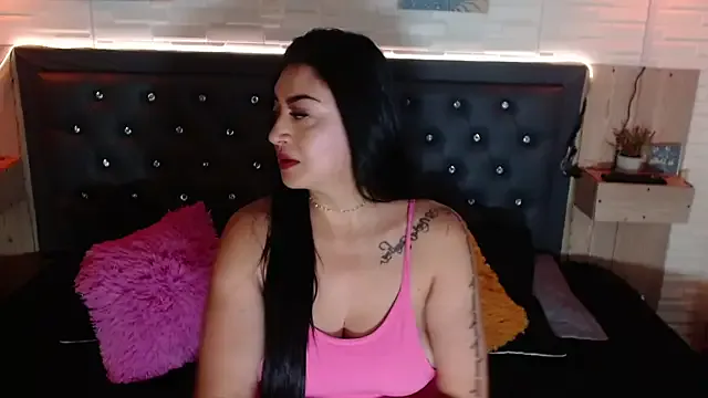 Scarlet_Desire from StripChat is Freechat