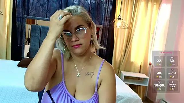 Try our streaming cams variety and talk on a personal level with our adorable girls streamers, showing off their bountiful shapes and dildos.