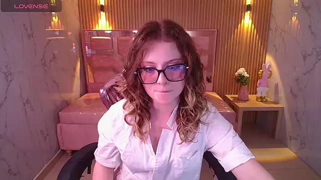 scarlet_monroe_s from StripChat is Freechat
