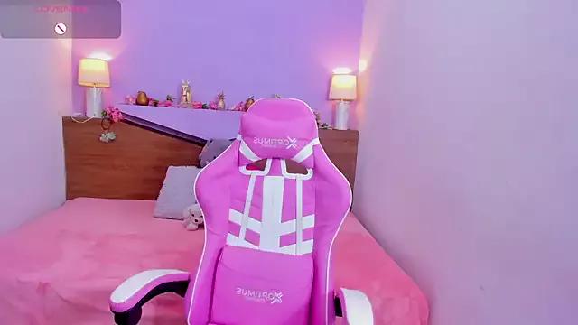 Try our streaming cams variety and talk on a personal level with our adorable girls streamers, showing off their bountiful shapes and dildos.