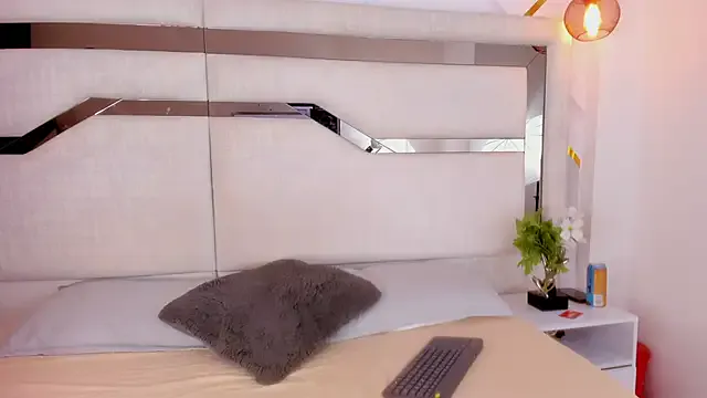 Scarlett_Blakee from StripChat is Freechat