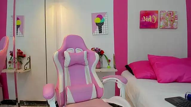 Try our streaming cams variety and talk on a personal level with our adorable girls streamers, showing off their bountiful shapes and dildos.