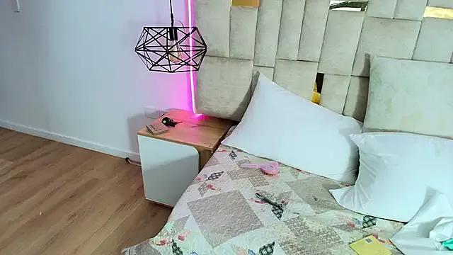 Scarlett_Vegaa from StripChat is Freechat