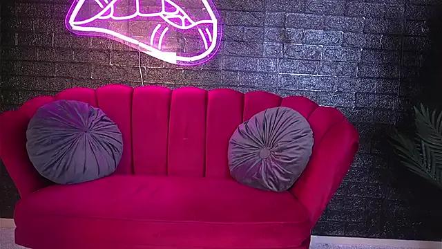 Try our streaming cams variety and talk on a personal level with our adorable girls streamers, showing off their bountiful shapes and dildos.